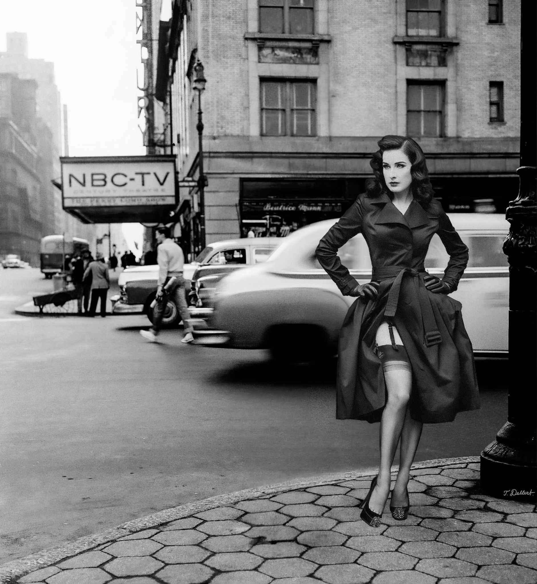 Dita and Manhattan 1950 waiting for a Yellow Cab 